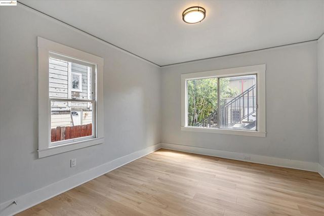 863 40th, Oakland, CA 94608