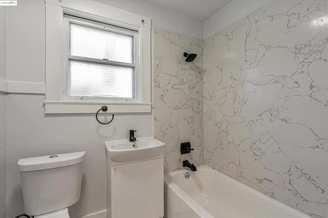 863 40th, Oakland, CA 94608