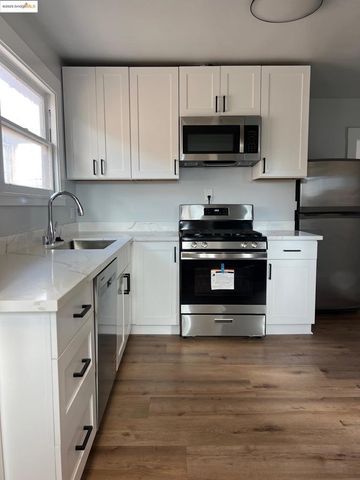 863 40th, Oakland, CA 94608