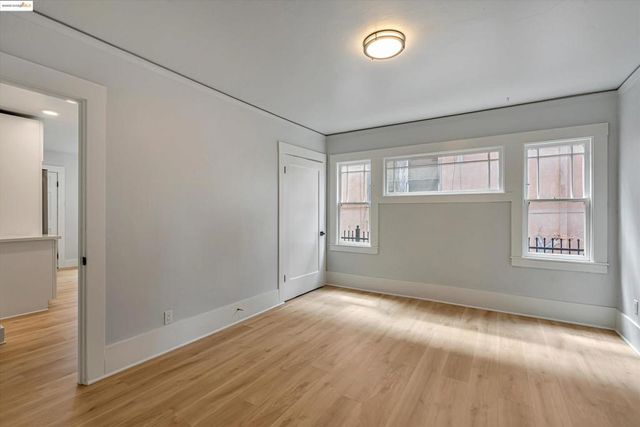 863 40th, Oakland, CA 94608