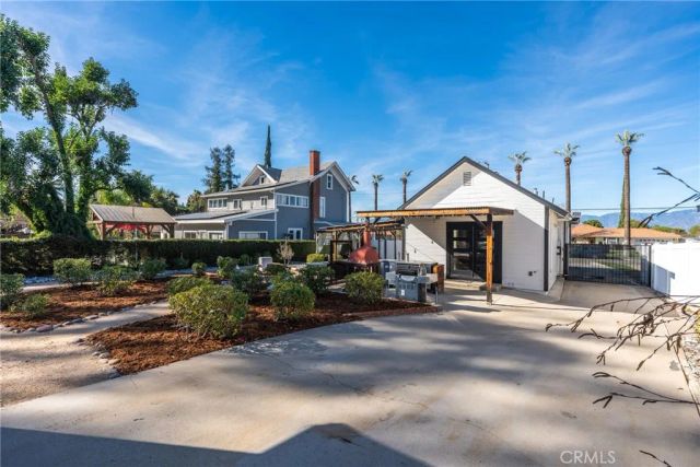 1029 W Palm, Redlands, CA 92373