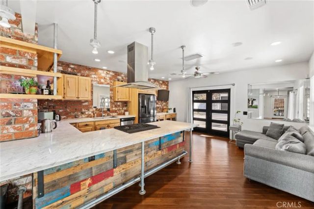 1029 W Palm, Redlands, CA 92373