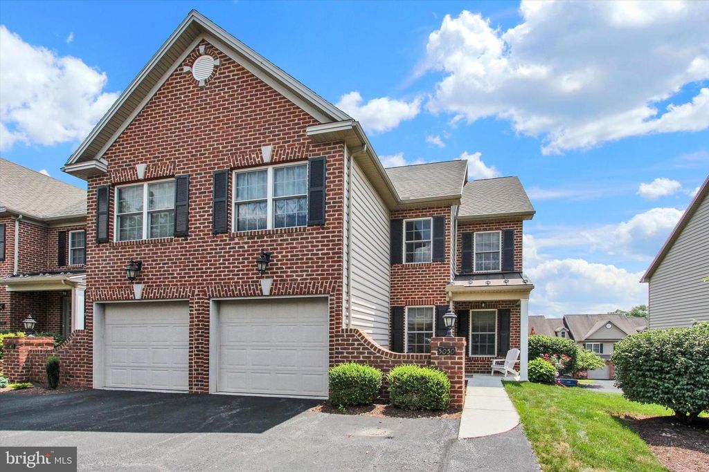5050 MENDENHALL DR, Mechanicsburg, PA 17050