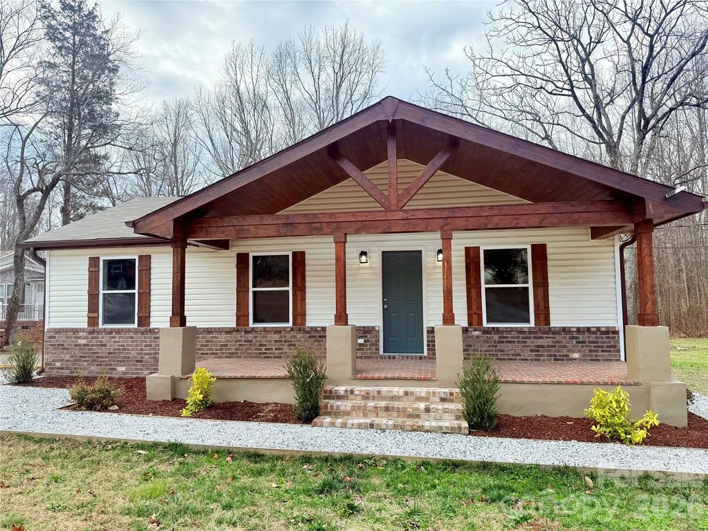 706 S Salisbury Avenue, Salisbury, NC 28146