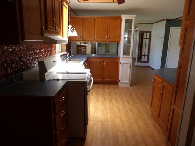 1040 MARSHALL Street, Conneaut Lake, PA 16316