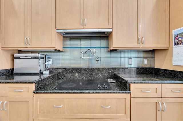 860 HARBOR ISLAND, Clearwater Beach, FL 33767