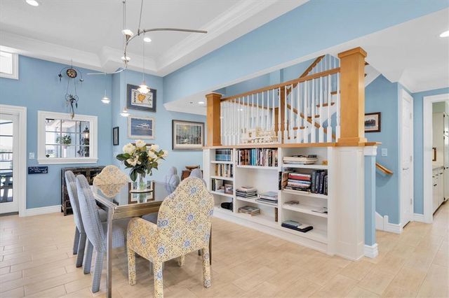860 HARBOR ISLAND, Clearwater Beach, FL 33767