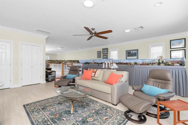 860 HARBOR ISLAND, Clearwater Beach, FL 33767