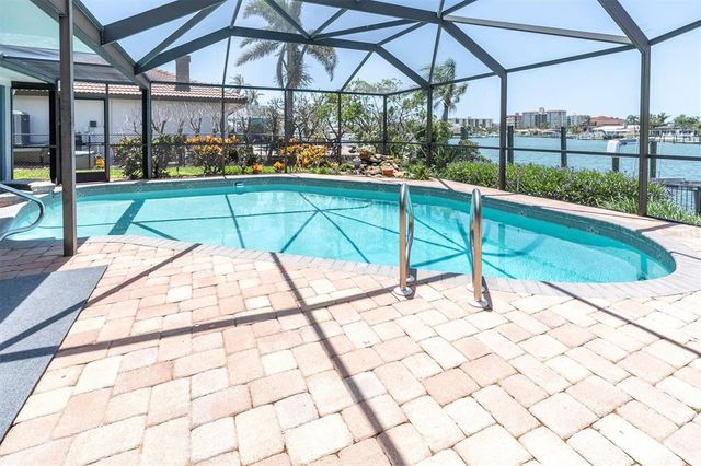860 HARBOR ISLAND, Clearwater Beach, FL 33767