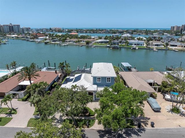 860 HARBOR ISLAND, Clearwater Beach, FL 33767