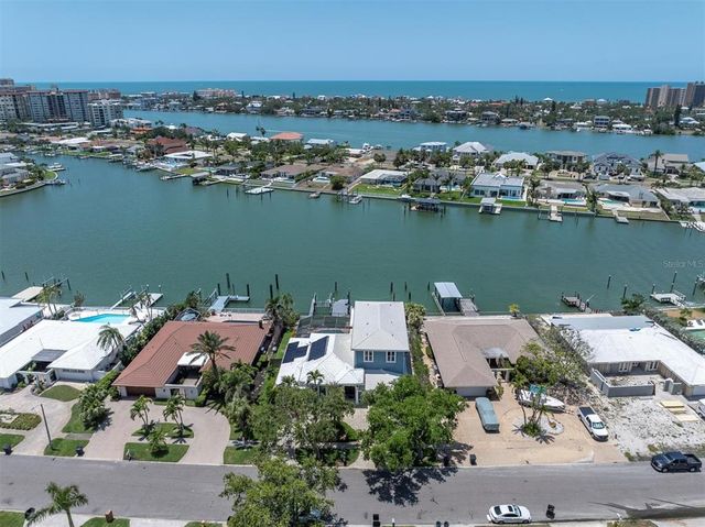 860 HARBOR ISLAND, Clearwater Beach, FL 33767