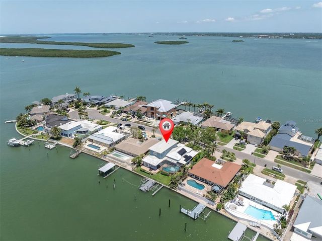 860 HARBOR ISLAND, Clearwater Beach, FL 33767