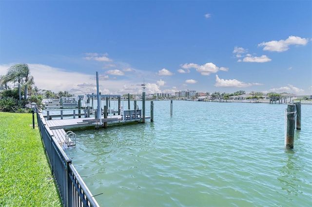 860 HARBOR ISLAND, Clearwater Beach, FL 33767