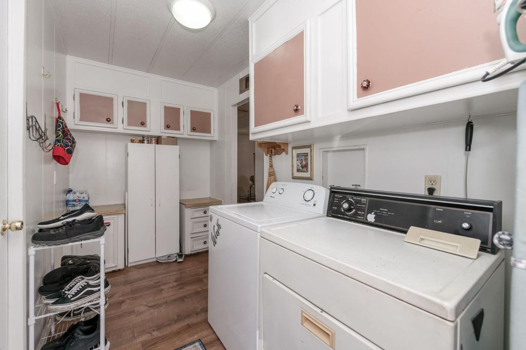 Image 11 of property listing at 2575 S Willow Avenue # 137, Fresno, CA 93725