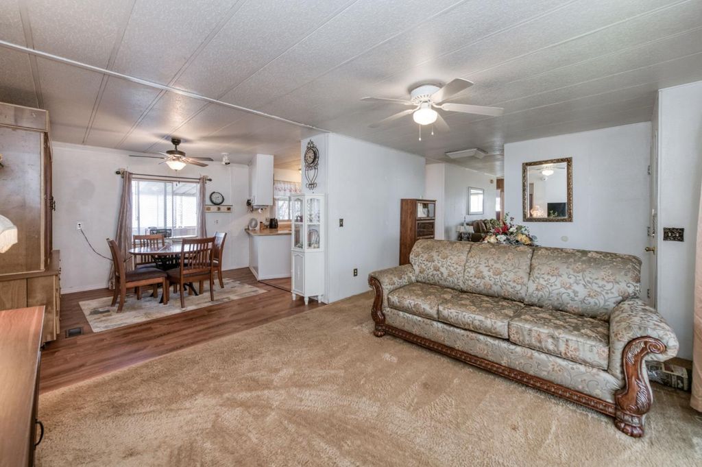 Image 3 of property listing at 2575 S Willow Avenue # 137, Fresno, CA 93725