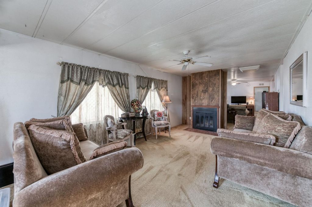 Image 8 of property listing at 2575 S Willow Avenue # 137, Fresno, CA 93725