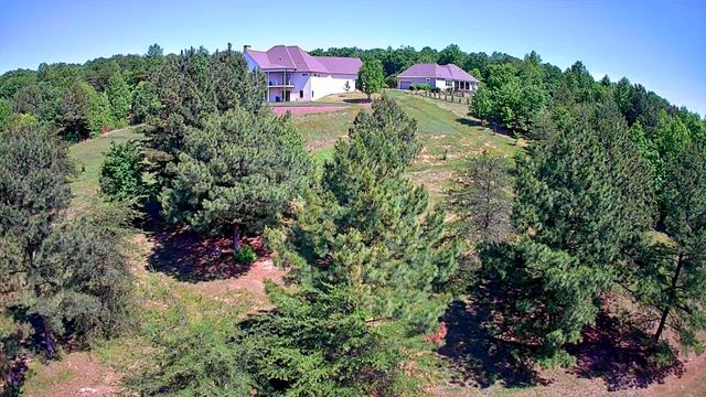 1899 River Bluffs Drive, Jasper, TN 37347