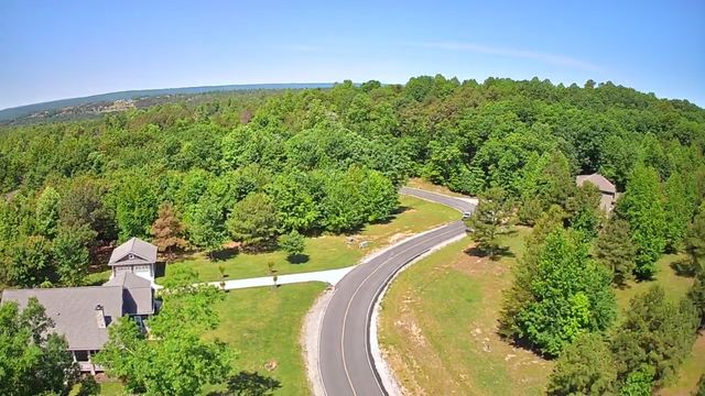1899 River Bluffs Drive, Jasper, TN 37347