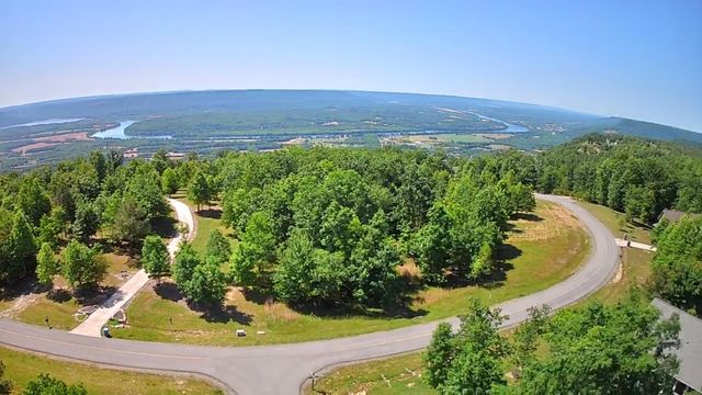 1899 River Bluffs Drive, Jasper, TN 37347