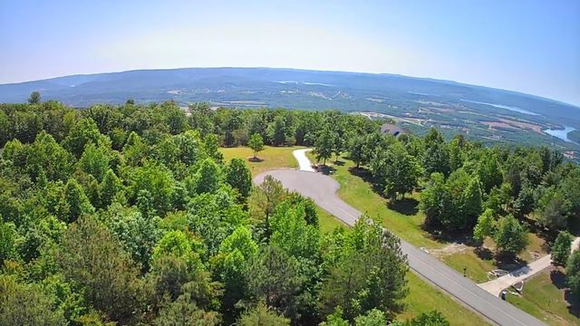 1899 River Bluffs Drive, Jasper, TN 37347