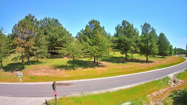 1899 River Bluffs Drive, Jasper, TN 37347