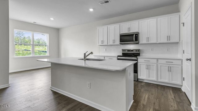 3086 Platinum Circle, West End, NC 27376