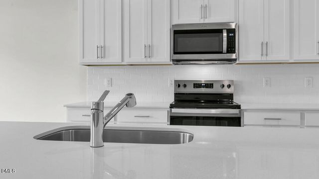 3086 Platinum Circle, West End, NC 27376