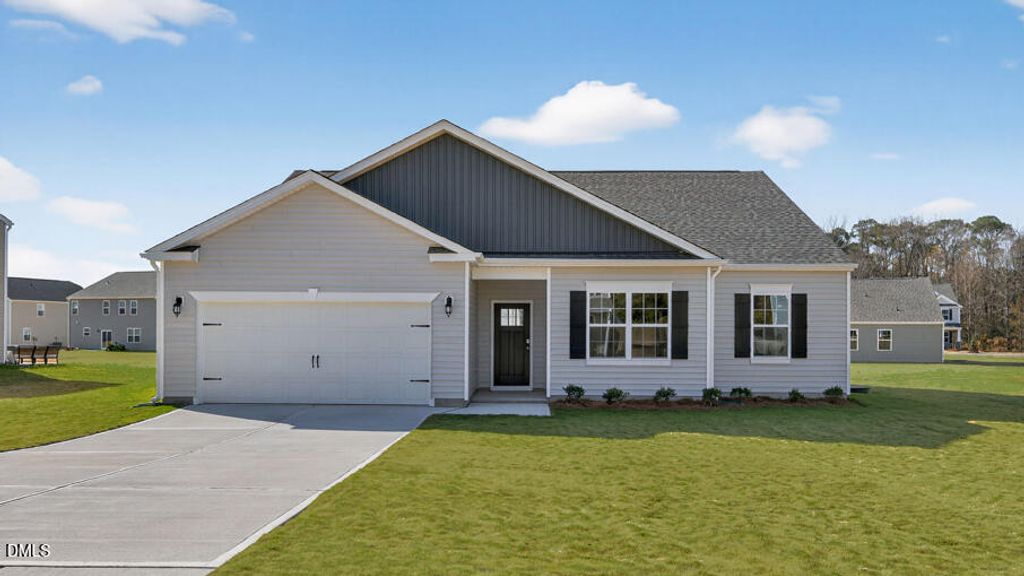 3086 Platinum Circle, West End, NC 27376