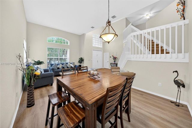 1511 NW 168th Ave, Pembroke Pines, FL 33028