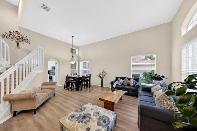 1511 NW 168th Ave, Pembroke Pines, FL 33028