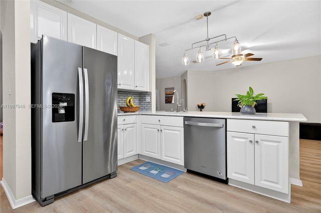 1511 NW 168th Ave, Pembroke Pines, FL 33028