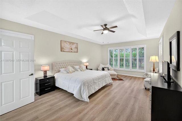 1511 NW 168th Ave, Pembroke Pines, FL 33028