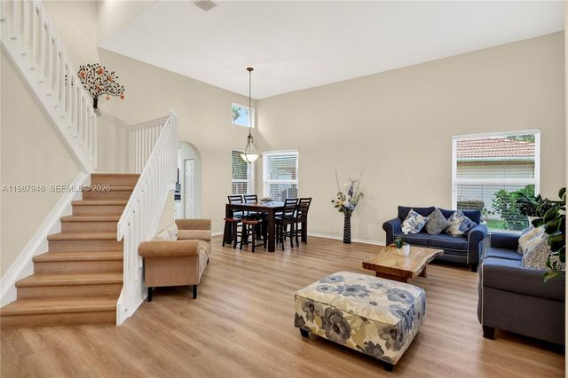 1511 NW 168th Ave, Pembroke Pines, FL 33028