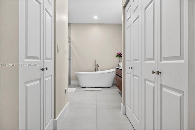 1511 NW 168th Ave, Pembroke Pines, FL 33028