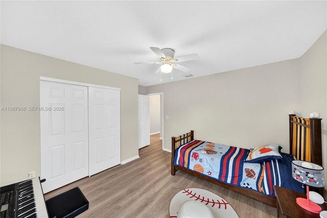 1511 NW 168th Ave, Pembroke Pines, FL 33028