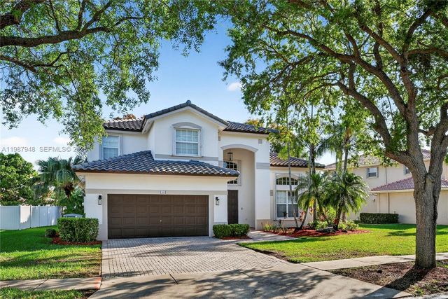 1511 NW 168th Ave, Pembroke Pines, FL 33028