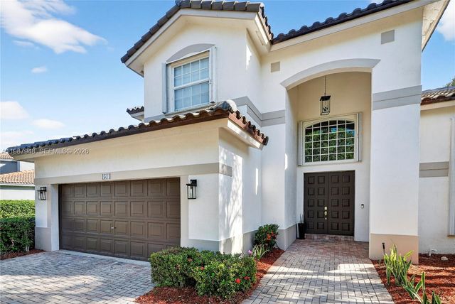 1511 NW 168th Ave, Pembroke Pines, FL 33028