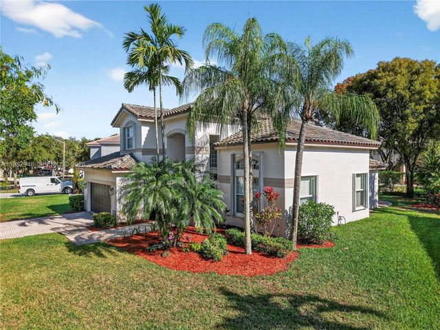 1511 NW 168th Ave, Pembroke Pines, FL 33028