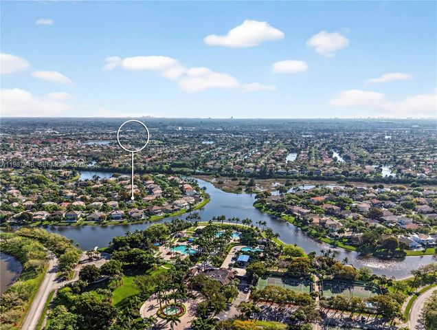 1511 NW 168th Ave, Pembroke Pines, FL 33028