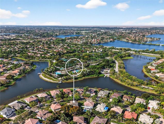 1511 NW 168th Ave, Pembroke Pines, FL 33028