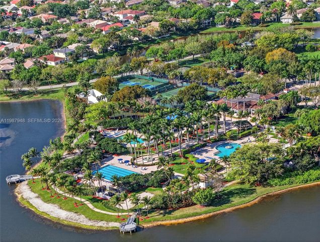 1511 NW 168th Ave, Pembroke Pines, FL 33028