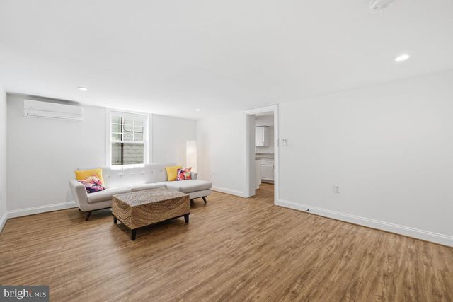 6729 EASTERN AVE, Takoma Park, MD 20912