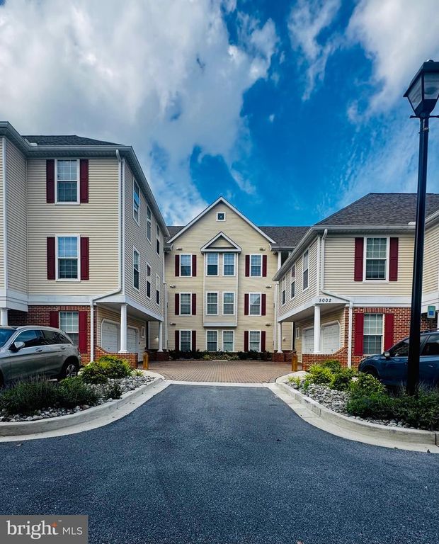 5002 HOLLINGTON DR #303, Owings Mills, MD 21117