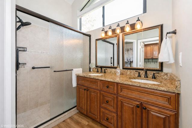 805 Harbour Pointe Way, Greenacres, FL 33413