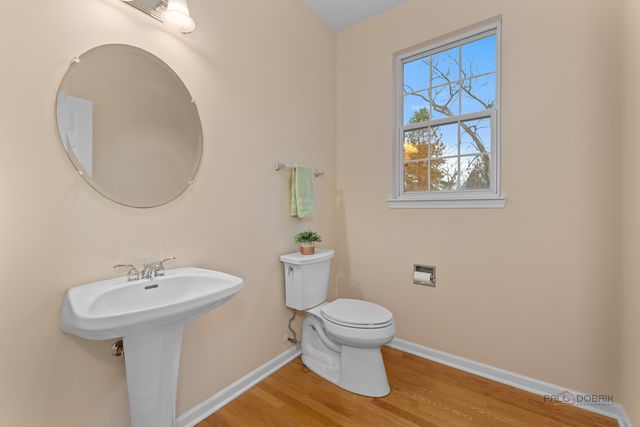 14200 Oakwood Court, Libertyville, IL 60048