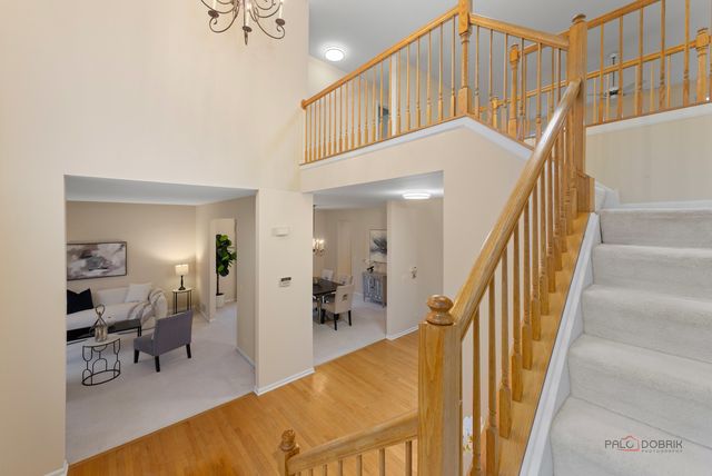 14200 Oakwood Court, Libertyville, IL 60048