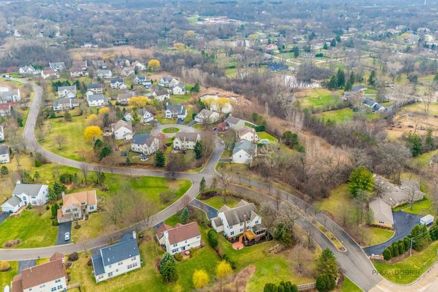 14200 Oakwood Court, Libertyville, IL 60048