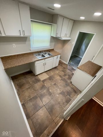 6267 E 24th Street, Indianapolis, IN 46219