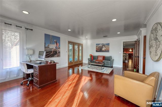 91 Chestnut Ridge Road, Saddle River, NJ 07458