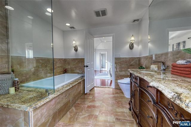 91 Chestnut Ridge Road, Saddle River, NJ 07458